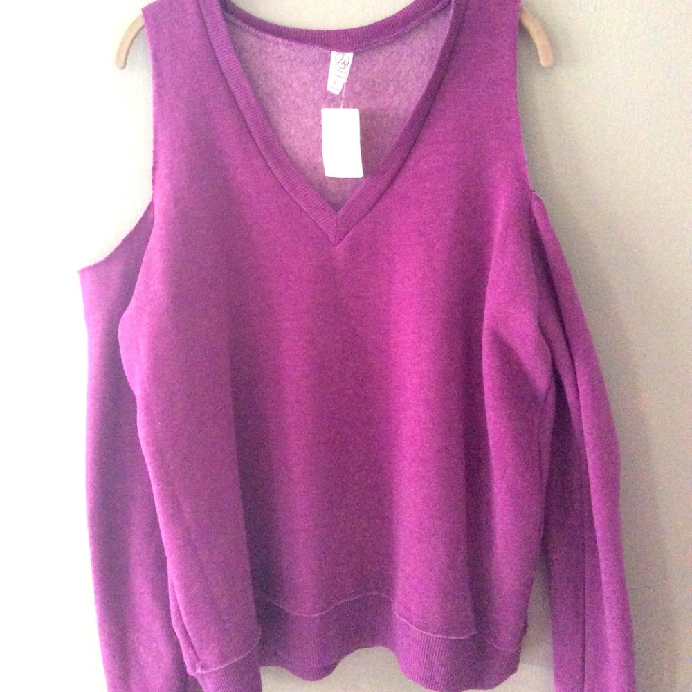 Shoulder cut out sweatshirt